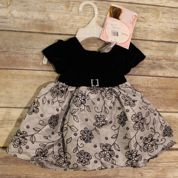 Youngland Other - NWT Youngland Black & Silver Velvet Dress 12M